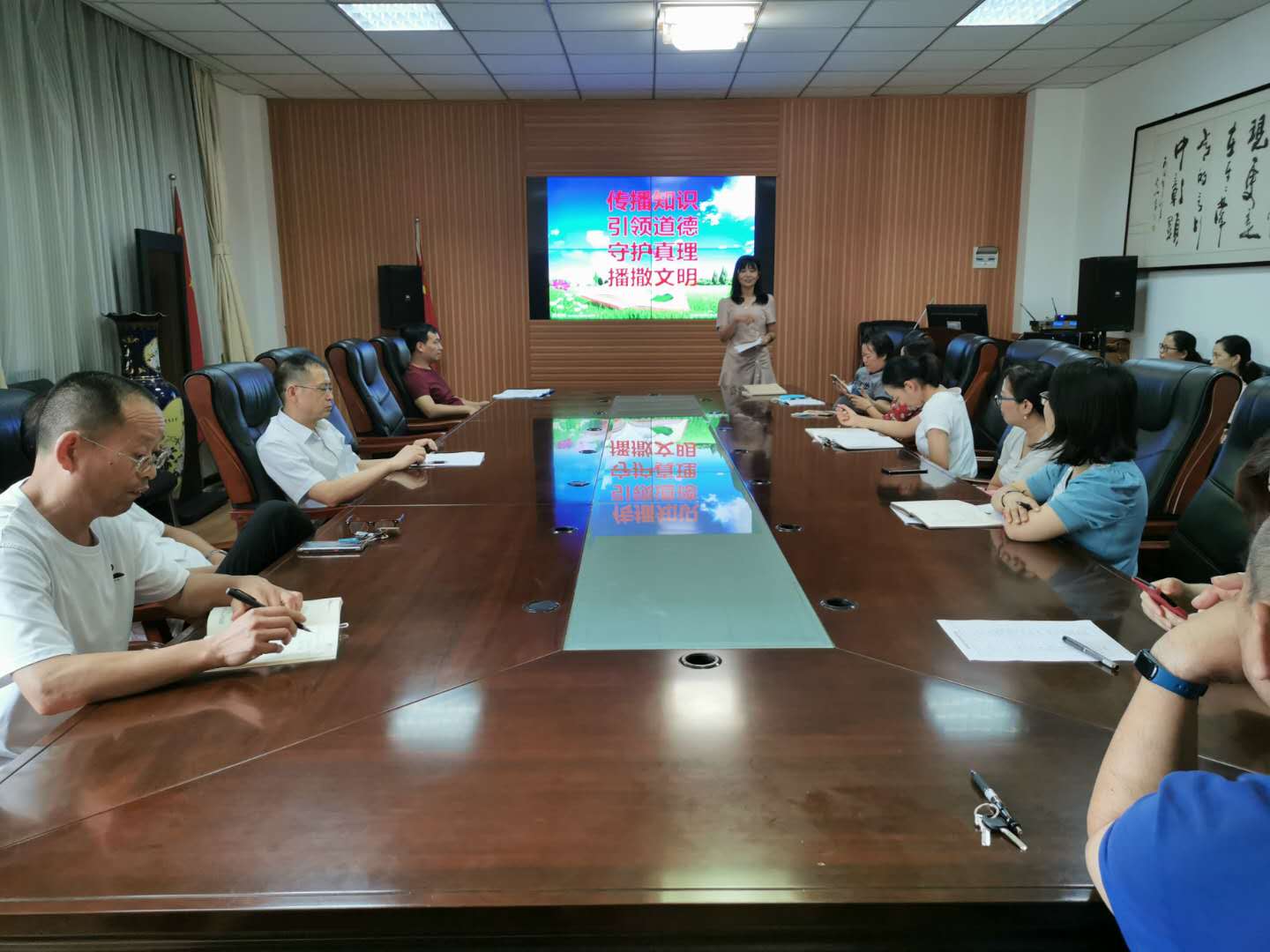 说明: C:\Users\hp\AppData\Local\Temp\WeChat Files\e43398d8a97e8cfdf90d59e52078e45.jpg