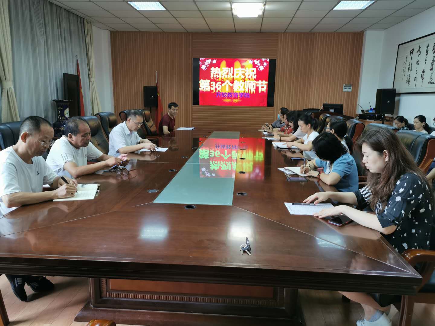 说明: C:\Users\hp\Desktop\0e879d3a58829530d52f132e359e2bd.jpg