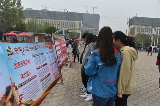 说明:E:\照片\190412国家安全启动日\DSC_6206.JPG