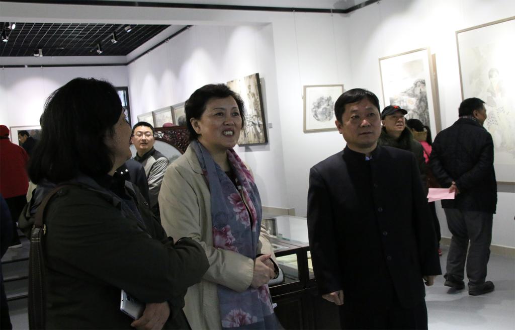 郑州市副市长刘东参观我校画展