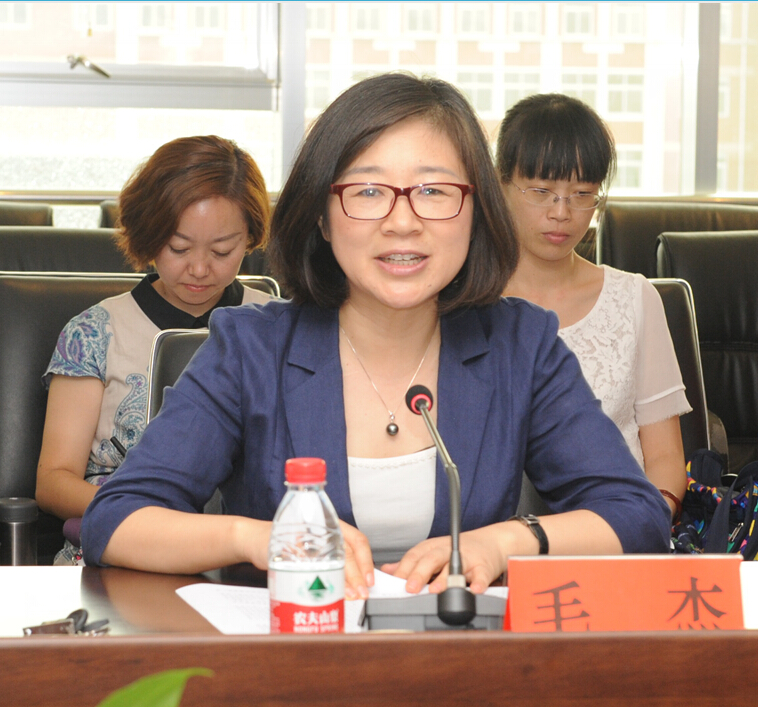 毛杰校长致词