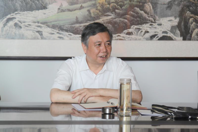 卢校长发言