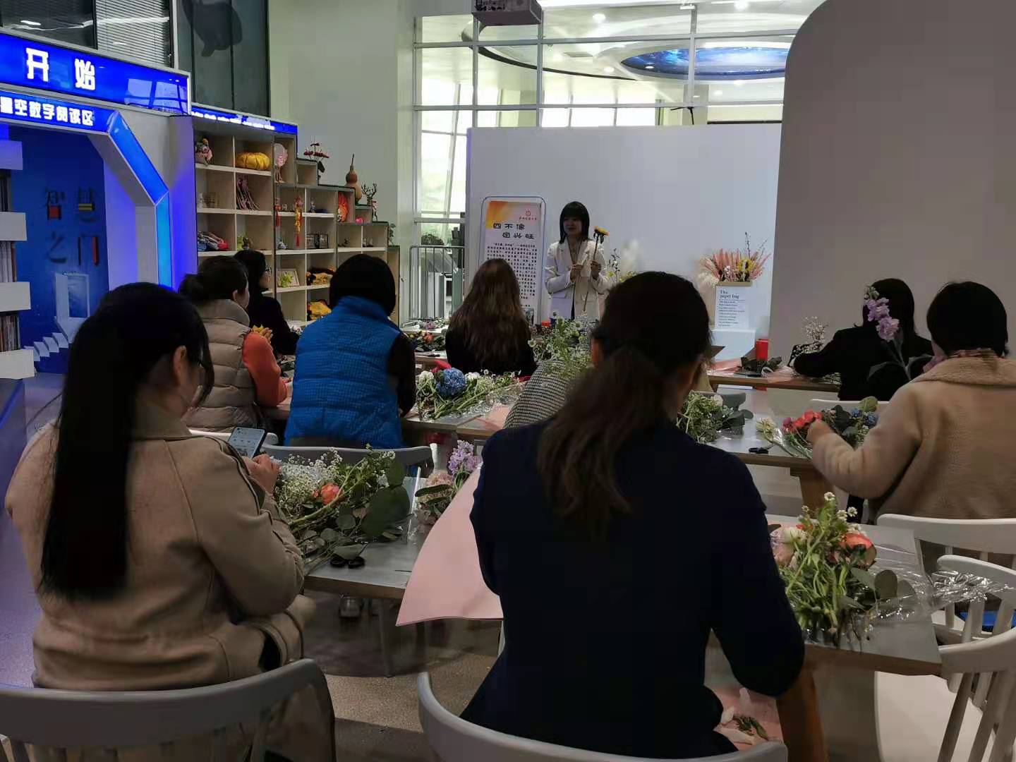 说明: C:\Users\hp\Desktop\三八花艺活动\788dba98e0eaf15ea853d05541c5cd8.jpg