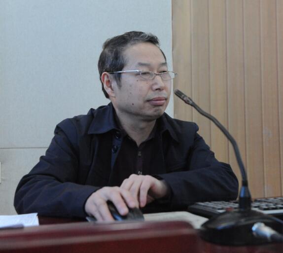 图书馆馆长郑彦离教授讲座