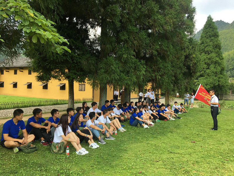 大井朱毛旧居现场教学